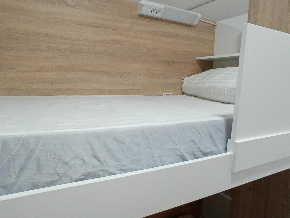 Albergue Alecer Caldas De Reis Bagian luar foto