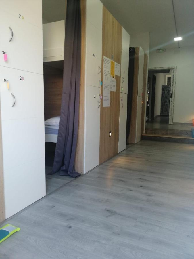 Albergue Alecer Caldas De Reis Bagian luar foto